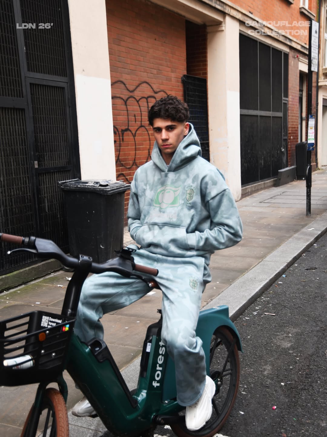 QUN Tracksuit