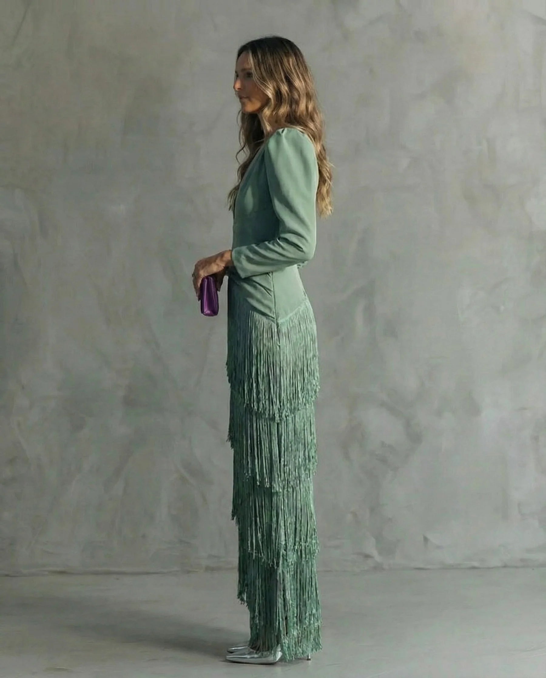 Elegant midi dress with fringe sleeves